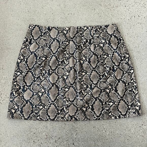 Zara Women Faux Leather Snake Print Mini Skirt - Picture 2 of 3